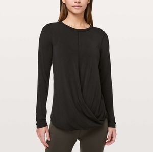 Lululemon twist front, long sleeve shirt